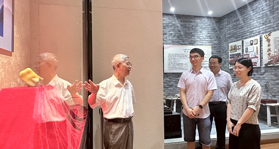 The research team of Renmin University of China visited Ante  Ni Dongfang Art Museum